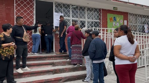 Retraso en instalación de casilla causa larga espera en Saltillo