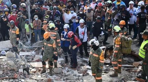 Sheinbaum recibe a brigada 'Yumare' que apoyó en Venezuela