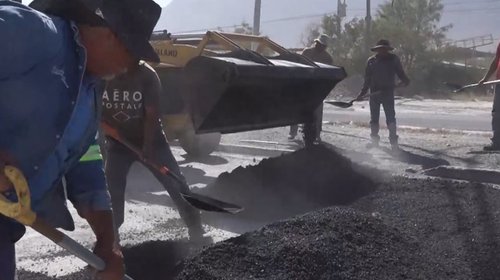 Rehabilitan avenida Colosio con trabajos de bacheo mayor