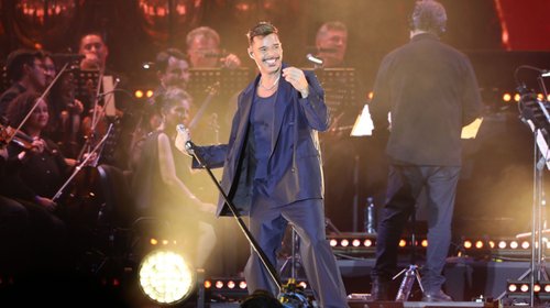 Ricky Martin comparte su sabor latino con el público regio