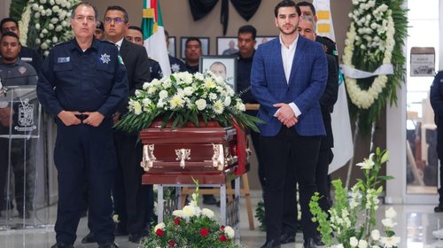 Rinden homenaje a oficial caído en cumplimiento del deber