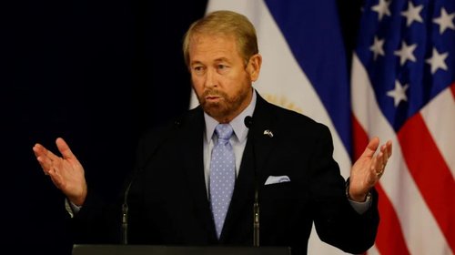 Arriba embajador de EUA en México para reunión con Presidenta