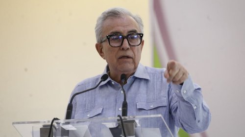 Rubén Rocha reaparece para denunciar 'embestida mediática'