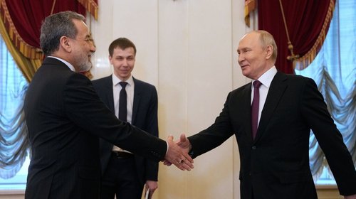 Rusia hará todo para que llegue la paz a Irán: Vladímir Putin