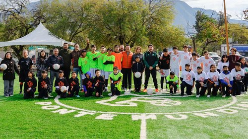 Inauguran cancha en primaria de Monterrey rumbo al Mundial