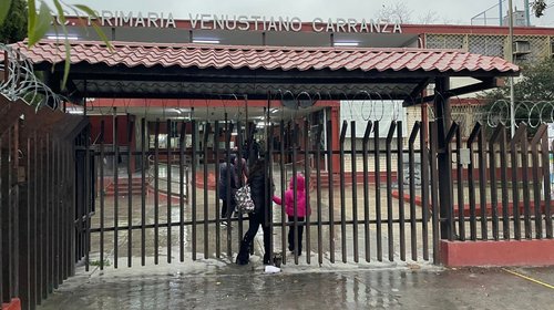 Aplican medidas de flexibilidad escolar por frío en Nuevo León