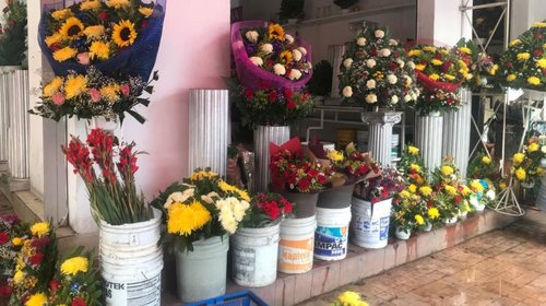 Se alistan florerías para recibir el 10 de mayo