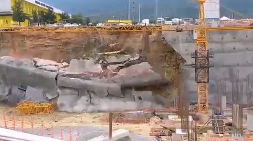Se desploma barda junto a UDEM, en San Pedro 