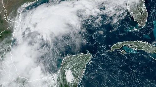 Se forma tormenta tropical Francine frente a costas de México
