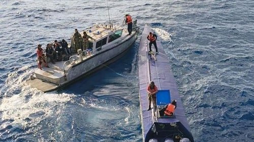 Incauta Marina semisumergible con 4 toneladas de cocaína