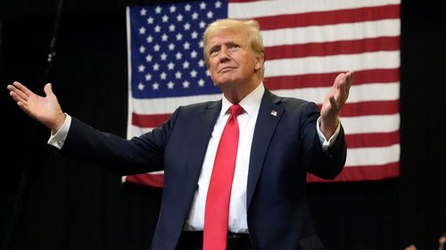 Señalan a Trump de insultar a Kamala en conversaciones privadas