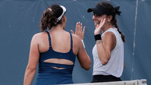 Mexicana gana en dupla a Serena Williams en Abierto de Berlín