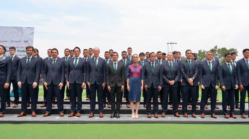 Claudia Sheinbaum abandera a Selección Mexicana por Mundial 2026