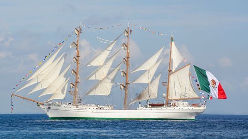 Arriba el Buque Cuauhtémoc a Acapulco para nueva misión