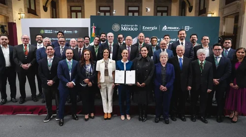 Federación fija precio máximo de gasolina Magna en $24 pesos