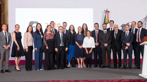 Anuncia Sheinbaum inversión de $21,000 millones en salud