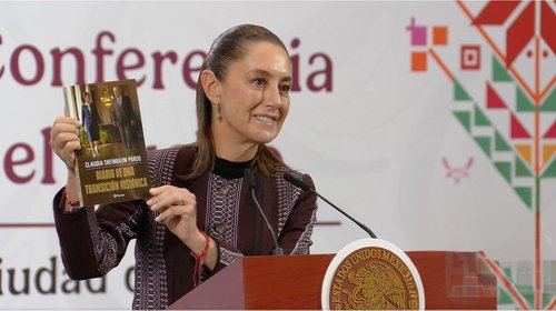 Presenta Sheinbaum su libro 'Diario de una Transición Histórica'