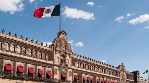 Prevé Sheinbaum blindar Palacio Nacional por marcha del 8M
