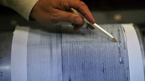Terremoto sacude costas de Indonesia y genera alerta de tsunami
