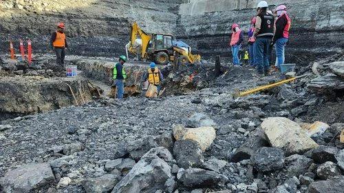 Descubren más restos óseos en la mina 'El Pinabete'