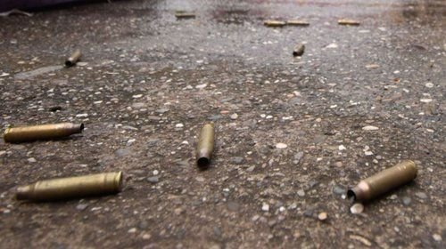 Muere hombre baleado afuera de farmacia en la colonia Moderna