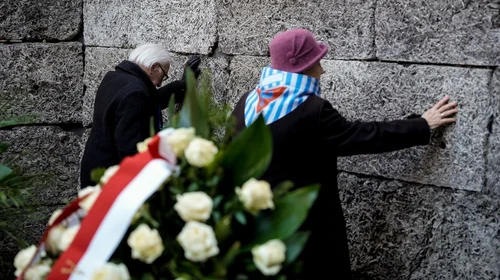 Sobrevivientes de Auschwitz conmemoran 80 años de liberación