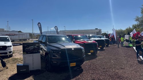 Empresarios y autoridades niegan despidos en Stellantis