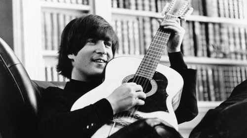 Subastan mítica guitarra de John Lennon en Nueva York