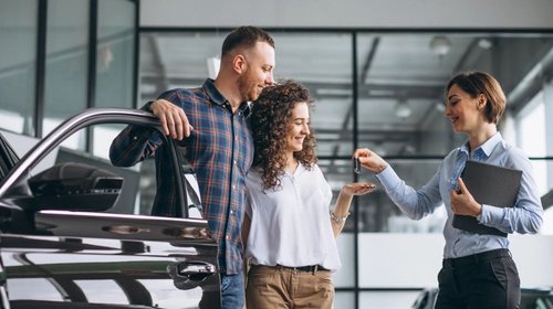 Mexicanos inician año estrenando auto; ventas crecen 9% en enero
