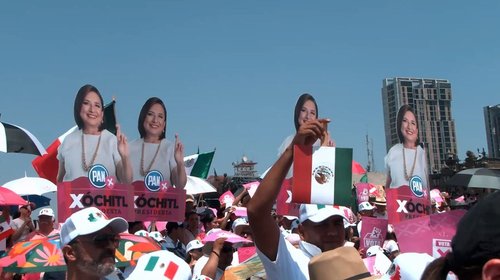 Suman miles de asistentes la 'Marea Rosa' en Nuevo León