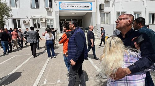 Suman 10 muertos por segundo tiroteo escolar en Turquía