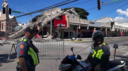 Suman 35 muertos por terremoto de 7.8 en Filipinas