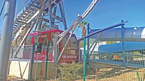 Ahuyenta teleférico inservible turismo en Grutas de García