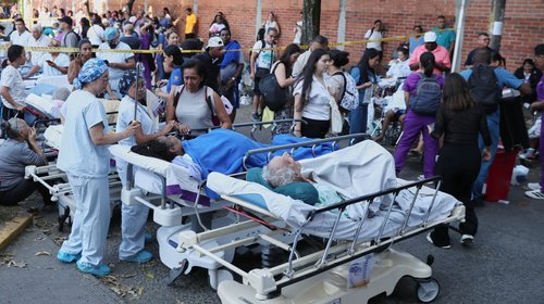 Contabilizan 111 muertos por sismo de magnitud 7.4 en Colombia