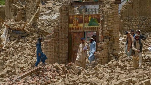 Sufre Afganistán otro sismo tras mortal terremoto del domingo