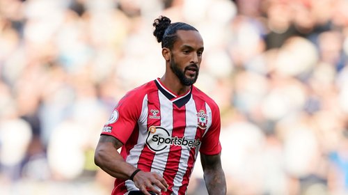 El delantero Theo Walcott anuncia su retiro a los 34 años