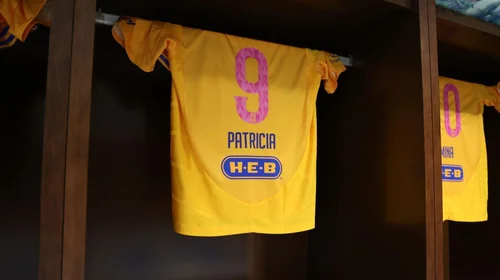 Tigres homenajea a mujeres luchadoras contra el cáncer de mama