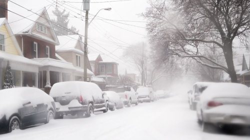 Tormenta invernal en EUA provoca cancelación de vuelos y clases