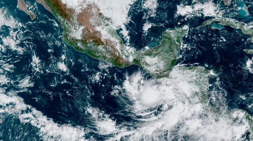Azota tormenta 'Pilar' a Centroamérica con lluvias torrenciales