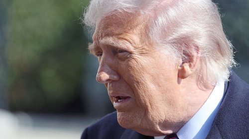 Trump habla con Israel, Baréin y EAU sobre nuevos ataques a Irán