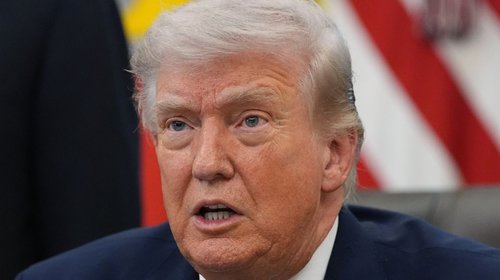 Trump amenaza con aranceles de 50% a quienes provean armas a Irán
