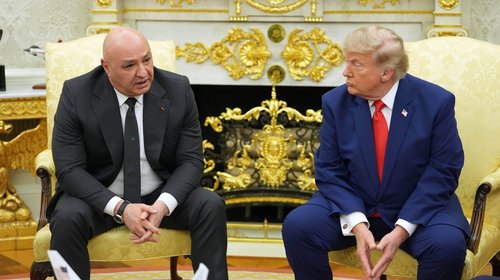 Trump anuncia posible reanudación de vuelos directos con Líbano