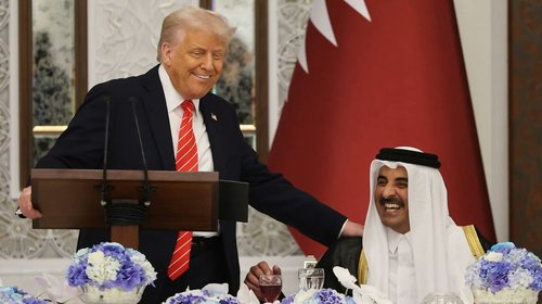 Firma Trump orden para defender a Qatar tras ataque israelí