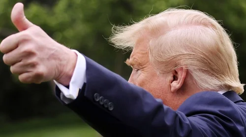 Trump se solidariza con demócratas por gastos de campaña