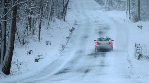 Una fuerte tormenta invernal azota a Nueva Inglaterra, EUA