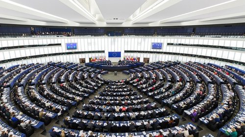 Descarta Unión Europea restricciones por brote de ébola en África