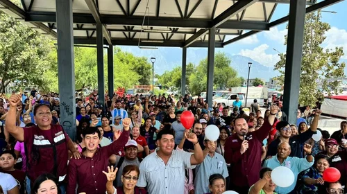 Salen 500 personas a informarse sobre nuevas becas para los niños