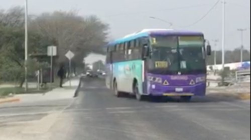 Se quejan usuarios por mal servicio de Ruta 400