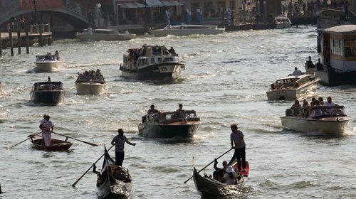 Venecia se salva de inclusión en lista de sitios en peligro