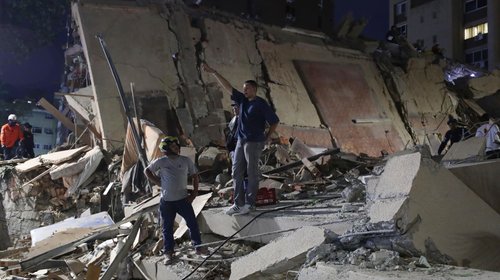 Reportan 32 muertos y más de 700 heridos tras sismos en Venezuela
